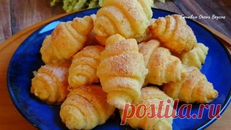 Творожные рогалики, нежные и мягкие. Легкий рецепт печенья из творога | Готовим Очень Вкусно! Пульс Mail.ru