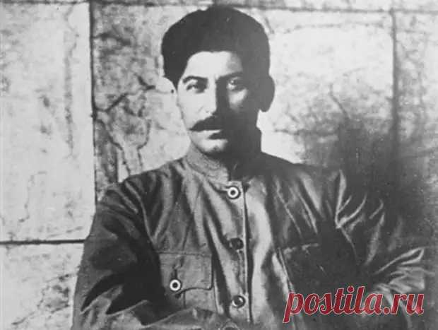 Почему секретарша Сталина обвинила его в предательстве - Любители истории - медиаплатформа МирТесен