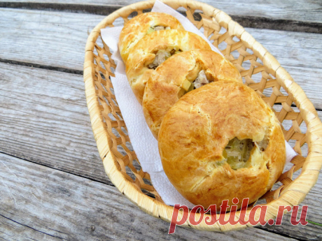 Пироги с картошкой и мясом. Наконец-то без дрожжей Мини-пироги из бездрожжевого теста, очень вкусно получились! Тонкая хрустящая корочка, много любимой начинки и так аппетитно пахнут! Буду повторять рецепт и вам рекомендую!Начнем с теста, подготовим все продукты...