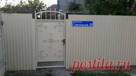 Калитка по эскизу заказчика из материалов заказчика.