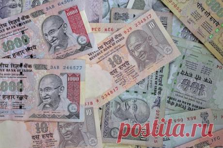 Нефть переработают в заводы. РФ и Индия ищут применение «зависшим» рупиям. Российские экспортеры накопили большие объемы денежных средств в рупиях, но использование их ограничено инвестициями в различные проекты внутри Индии.