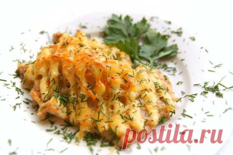 Рыба, запеченная с сыром - простое, полезное и вкусное блюдо.