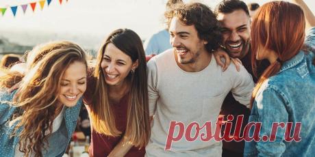 Без этого человек будет всегда одиноким, даже имея друзей. Стивен Кинг поделился мудрой мыслью
Казалось бы, на нашей планете семь миллиардов человек, но мир полон одиноких людей. Не каждому удается встретить своего человека и даже встретив, многие не ощущают чувство полноты в душе. Что же не так? Часто можно встретить довольно успешного, умного и состоявшегося человека, но одинокого и не испытывающего личного счастья. В чем же дело, почему так […]
Читай пост далее на сайте. Жми ⏫ссылку выше