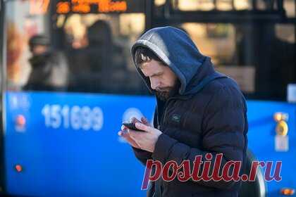 Россия предупредили об угрозе установки VPN-сервисов. Скачивание и установка VPN-сервисов из непроверенных источников может создавать угрозу для персональных данных пользователей, предупредила директор Центра правовой помощи гражданам в цифровой среде Людмила Куровская. «VPN-провайдер может узнать, чем занимается пользователь в сети», — отметила она.