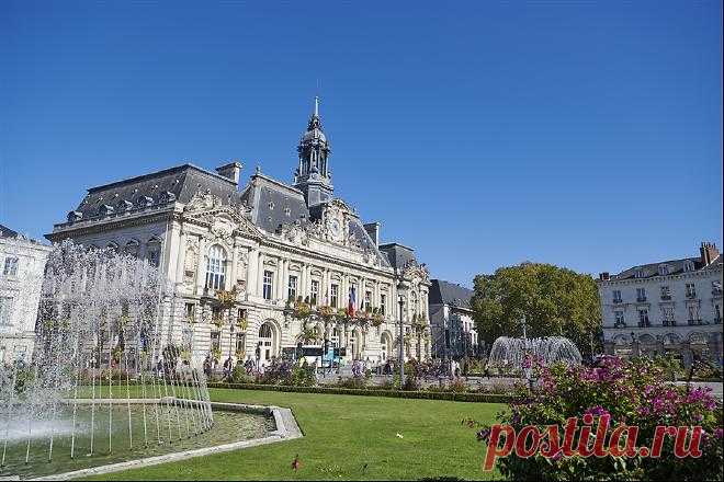 hotel_de_ville_tours_09_18__2_.jpg (660×440)