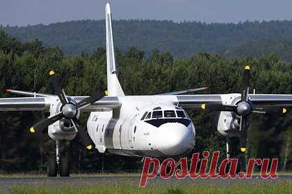 В России создадут новый самолет для замены Ан-26 и Ан-72. На замену в российских Вооруженных силах парка самолетов Ан-26 и Ан-72 создадут новый легкий военно-транспортный самолет Ил-212 с турбореактивными двигателями. «Соответственно, будут переработаны крыло самолета и шасси, установлены новые топливная и гидросистема», — уточнил эксперт в беседе с РИА Новости.