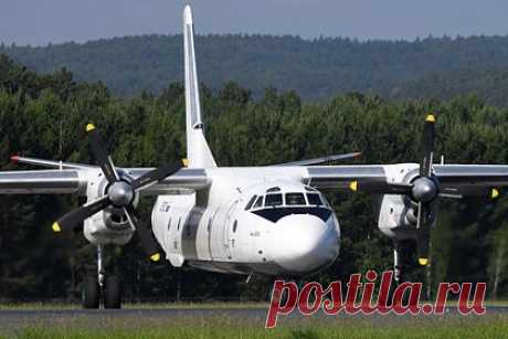В России создадут новый самолет для замены Ан-26 и Ан-72. На замену в российских Вооруженных силах парка самолетов Ан-26 и Ан-72 создадут новый легкий военно-транспортный самолет Ил-212 с турбореактивными двигателями. «Соответственно, будут переработаны крыло самолета и шасси, установлены новые топливная и гидросистема», — уточнил эксперт в беседе с РИА Новости.