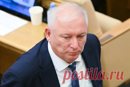 Депутат Госдумы Вороновский уехал от следователя без обвинений во взятке