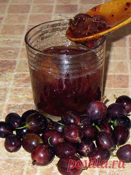 варенье из крыжовника "Рубиновое" с корицей