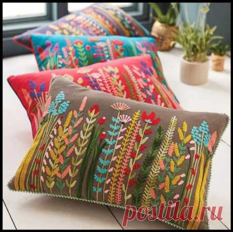 Уютные, вышитые стежковой вышивкой диванные подушки - стежковая вышивка своими руками! - Самоделкино - медиаплатформа МирТесен Нет в мире ни одной такой страны или нации, где не присутствовал бы свой, особенный вид стежковой вышивки. Освоить такую вышивку под силу даже ребенку, наверное поэтому она так популярна,потому что не затрачивается на ее работу много сил и времени, а результат всегда получается отличным! 2.