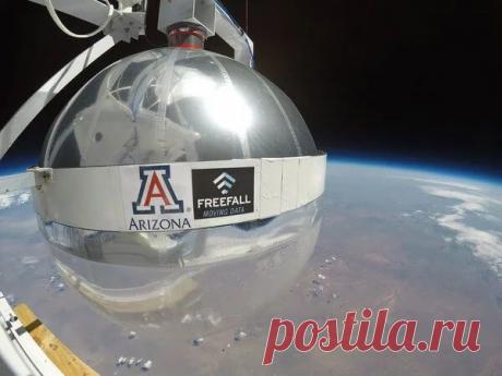 Вот так будут выглядеть новые космические телескопы Если у нас когда-нибудь будут гигантские надувные телескопы в космосе, можете сказать спасибо маме Криса Уокера. Несколько лет назад Уокер делал