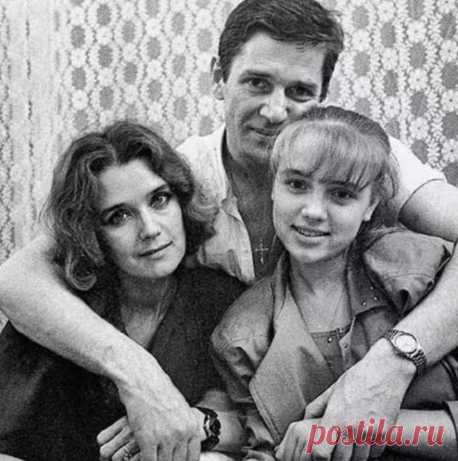 В 74-м году Ирина Алферова родила дочь в Болгарии. Кем стала спустя 45 лет и как выглядит сегодня | Femmie
