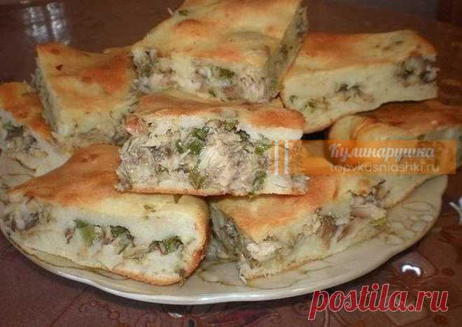 Рыбный пирог на скорую руку Дешево и сердито. . . усилий на 5 копеек, но вкус отличный. . . можно поэкспериментировать с рыбой,если не лень.