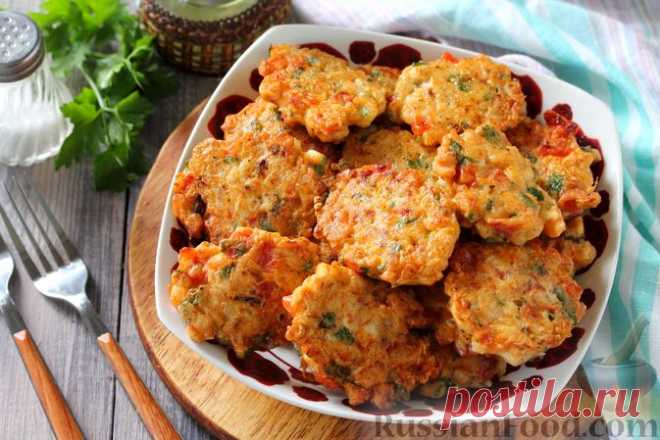 Рецепт: Рубленые куриные котлеты с помидорами и зеленью на RussianFood.com