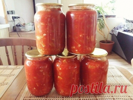 "Анкл Бенс"
Делала первый раз, получилось оччень вкусно! Закатала на зиму 10 л, 2 л уже "ушли".
Для приготовления понадобится:
• кабачки - 2 кг. (кубиками);
• болгарский перец - 6 шт. (соломкой);
• помидоры - 10 шт. (ломтиками);
• лук репчатый 10 шт. (полукольцами);
• растительное масло - 1 стак.;
• соль - 1 ст.л. с верхом;
• сахар песок - 1 стак.;
• уксус 9% - 0,5 стак.;
• том паста (я использую "Помидорку") - 0,5 л, развести водой до 1 л.
С этого объема продуктов у мен