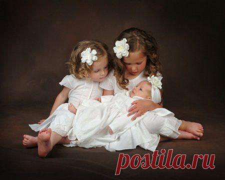 Самый ценный ресурс это время. Пока ты сидишь играешь, мы зарабатываем. В интернете, все без риска, и официально.