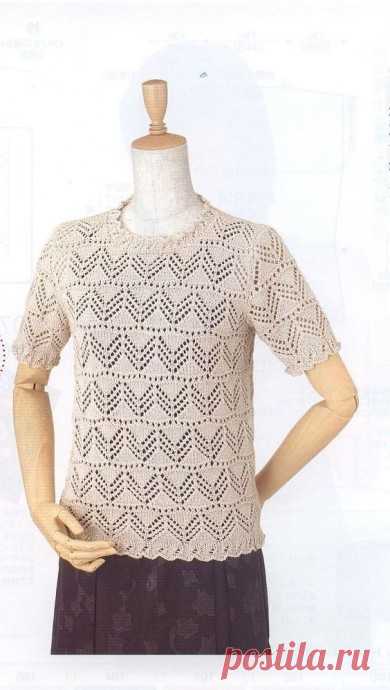 Нежный пуловер спицами