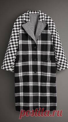 Двустороннее пальто из смесовой шерсти со вставками в клетку с разным рисунком (Черный / Белый) - Для женщин | Burberry