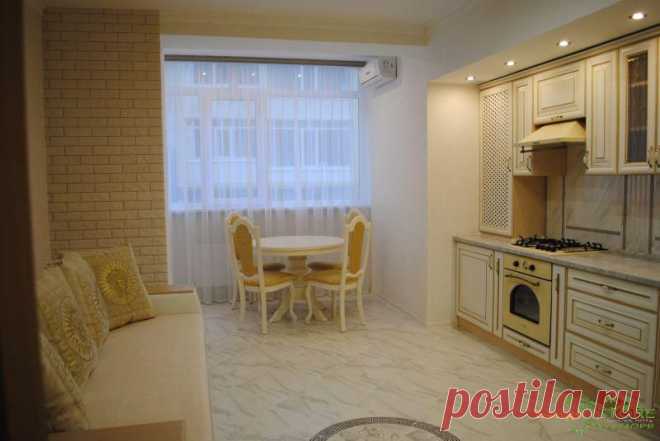 Квартира у самого моря.Дорогой ремонт, мебель,техника.Новый дом.
Продается 1к.кв-ра в курортном районе Учкуевки, 400 метров до пляжа. Площадь 47 кв.м. гостиная-кухня 22, спальня 13, ванна 6, коридор 6. 1-й этаж высокий, внизу жилое помещение, Квартира расположена в экологически чистом районе Севастополя, удачно сочетающем в себе близость к морю и центру города. Развитая инфраструктура (магазины, школа, остановка общ. транспорта в шаговой доступности).