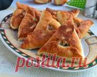Замечательные беляши с куриным фаршем, очень вкусные, воздушные и сочные.