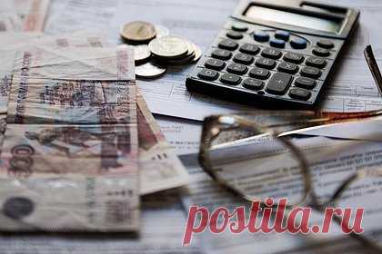 Власти ответили на вопрос о росте налогов для россиян. Глава Минфина Антон Силуанов ответил на вопрос о росте налоговой нагрузки для россиян. По его словам, эта мера неактуальна и время для нее «далеко не самое подходящее». В частности, прогрессивную шкалу увеличивать не будут, так как «это имеет отрицательный эффект на доверие к действиям правительства, властей».