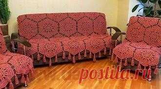 Вязаное покрывало на диван
] 

Для выполнения покрывала на диван понадобилось около 11-и мотков пряжи Opal Kardelen по 100 гр. каждый (100% акрил, 100 гр./210 м.), и еще по 4 мотка на каждое покрывало для кресла. В среднем на каждый полный мотив уходило 55 гр. ниток. Вместе с кистями на всю работу пошло 2 кг пряжи. Для вязания я использован крючок № 5.

Размер покрывала на диван 140х200 см, а размер покрывала на кресло 140х76 см.
Для покрывала на диван связано 18 полных ше...