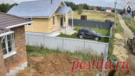 Тракторист из Татарстана закопал мужчину, залезшего в траншею. Жителя Татарстана подозревают в том, что он нанес серьезные травмы владельцу земельного участка, на котором работал. Об этом сообщает управление СК РФ по региону. Инцидент произошел в Лаишевском районе. Хозяин дома нанял водителя для ...