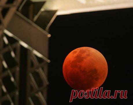 (+1) тема - Час кровавой Луны: 15 апреля произойдет уникальное лунное затмение | Наука и техника
