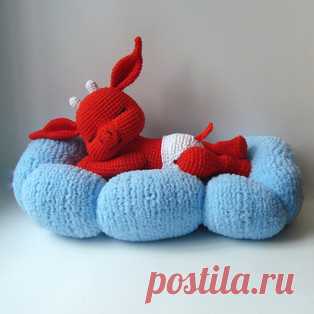 Чертёнок на облаке амигуруми. Схемы и описания для вязания игрушек крючком! Бесплатный мастер-класс от Наталии Лобзовой по вязанию чёртика на облаке крючком. Размер вязаной игрушки примерно 25 см с учётом ушек. Для изготовлени…
