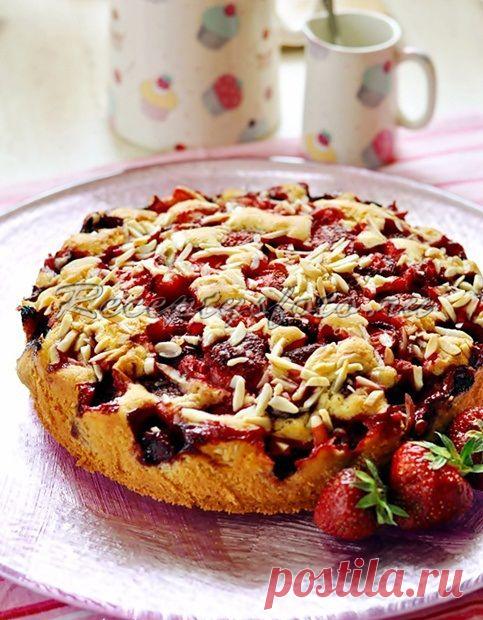 Пирог с клубникой