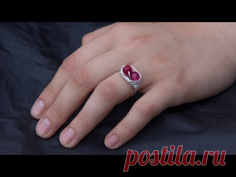 Миниатюрное кольцо из проволоки с мелкими камнями. Мастер класс