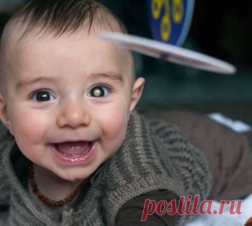 Она думала, что это просто блик на фото, но все оказалось намного хуже...