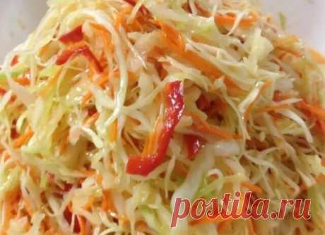 Маринованая капуста по этому рецепту сведёт вас с сума.
Такую капусту можно есть с утра в обед и вечером, и не один лишний килограмм к вам не прицепится.
А вот сколько витамин и микроэлементов получите от неё это не счесть. Капуста, морковь, болгарский перец как это всё полезно. Я даже рекомендую съедать такую капусту хотя бы по 100 гр в день.
ИНГРЕДИЕНТЫ (на литровую баночку) и способ приготовления смотрите на нашем сайте https://superhozyaka.ru/recipes/121003/marinovanay...