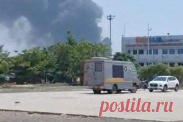 Появилось видео с места крушения пассажирского самолета в Индии