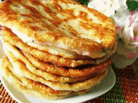 Лепешки на кефире с начинкой