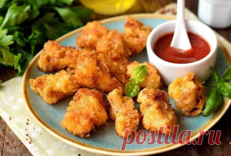 Домашние наггетсы - быстро, вкусно, сочно! Хрустящие снаружи, сочные и нежные внутри – домашние наггетсы. Приготовить вкусные и аппетитные наггетсы в домашних условиях не составит труда! Они получаются хрустящими снаружи, но сочными и нежными...