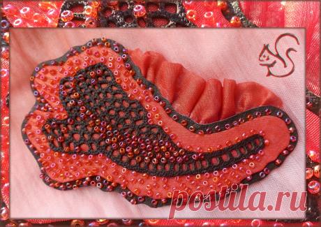 Образец. Брошь. Кожа, ткань, бусины, фурнитура. 600 руб.

#брошь #handmade #ручнаяработа #подарки #украшения #сделаноруками #авторскиеукрашения #бижутерия #аксессуары #цветы #кожа #замша #бисер #девушки #handcrafted #fashion #jewellery #bijouterie #beadwork #art #mywork #beautiful #bead #leather #brooch #прокат #продажа #подзаказ