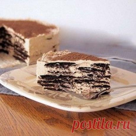 Кофейный десерт из вафель и крема