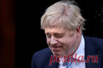 Политолог рассказал о наглости «дурачка и болтуна» Джонсона. Директор Киевского центра политических исследований и конфликтологии Михаил Погребинский заявил, что премьер-министр Великобритании Борис Джонсон неадекватен и не способен оценить шаги, которые он совершает на международной арене. По мнению политолога, наглость Джонсона превосходит даже жесткую риторику США.