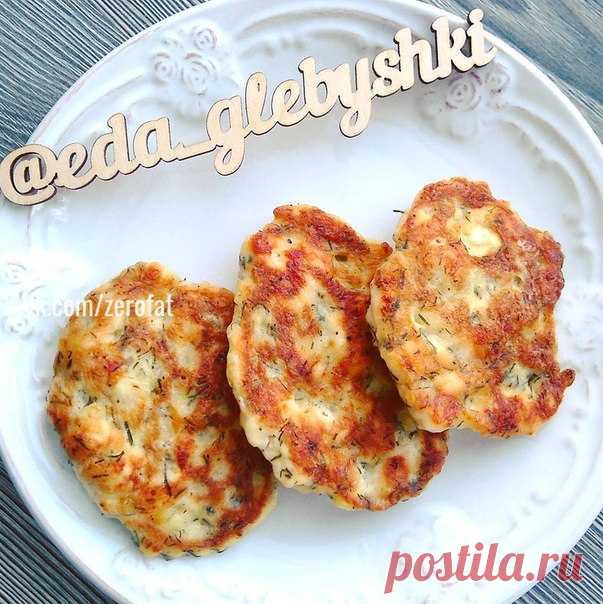 Куриные рубленые котлеты с сыром 

 куриное филе, 200г;
 сыр твердый, 50г;
 яйцо, 1шт;
Показать полностью…