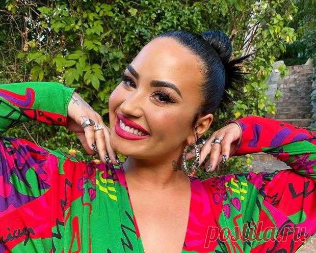 Деми Ловато изменила цвет волос: преображение певицы оценили в сети