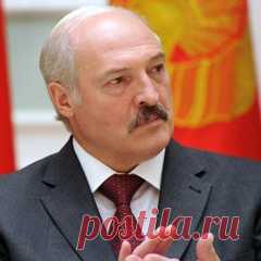 САЙТ-Александр Григорьевич ЛУКАШЕНКО - первый Президент Республики Беларусь. В народе его называют Батька.  Александр Григорьевич родился 30 августа 1954 года в посёлке городского типа Копысь, Оршанского района, Витебской области, Белорусской ССР, СССР. Имеет два высших образования. Службу в армии проходил..