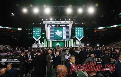 Драфт НХЛ 2022 года пройдет 7 и 8 июля в Монреале. Предыдущие два драфта проходили дистанционно из-за пандемии коронавируса. В 2012 году драфт состоялся в Торонто, а в 2017 году — в Нью-Йорке.