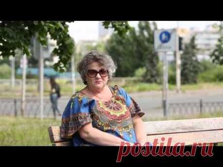 Как очистить одежду от губной помады