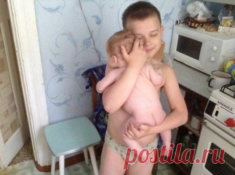 Сейчас маленький, молочко уже греется...))
