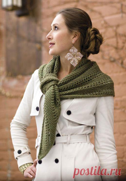 Просто и красиво: шаль-косынка спицами