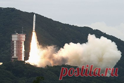 Японская ракета-носитель взорвалась во время испытаний двигателя. Японская твердотопливная ракета-носитель Epsilon S взорвалась во время испытаний двигателя второй ступени. Инцидент произошел утром в пятницу, 14 июля, на полигоне Ноширо в префектуре Акита. По данным агентства Jiji, в результате происшествия никто не пострадал. Причина произошедшего не уточняется.