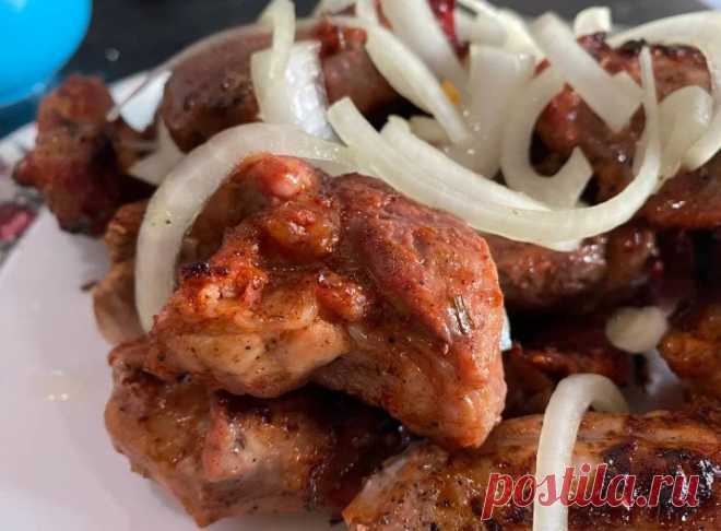Рецепт маринада, который жесткое мясо делает мягким и сочным. Готовится меньше, чем за минуту
