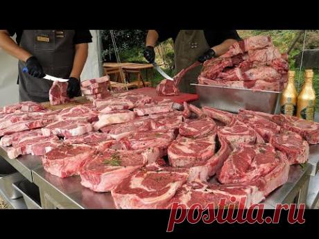 гигантский стейк, восхитительный стейк с отварным маслом - корейская уличная еда