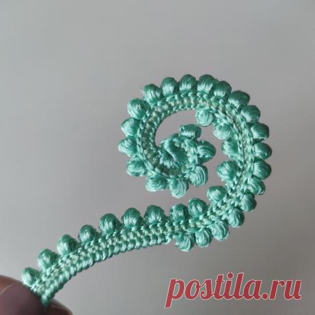 Вязальный марафон. Часть 6. Завиток с обвязкой пышными столбиками с двух сторон. | V.Smolyakova Art Lace | Яндекс Дзен